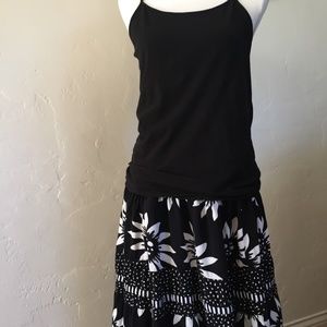 Glorious black & white flowered skirt.